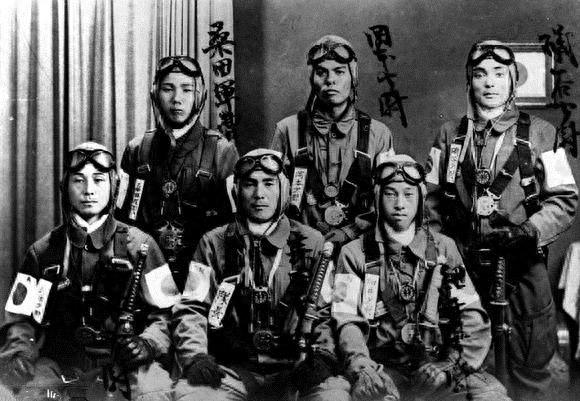 最后的挣扎:二战日本神风敢死队