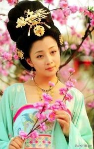 ​李白为杨贵妃写的三首诗，每一首都太美了