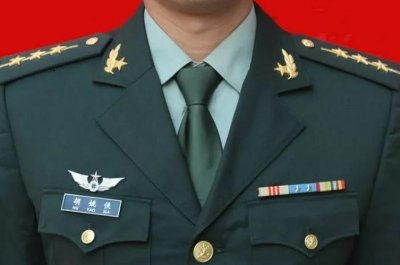 ​目前军官工资不高，尤其是尉官特别低，少校也低！