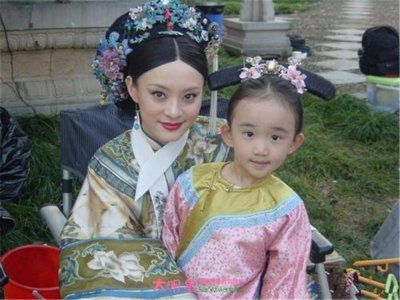 ​还记得《甄嬛传》中的胧月公主吗？今14岁已长大，美如漫画美少女