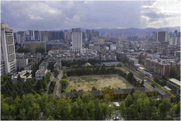 讲武堂是谁创建的地方（云南讲武堂历史简介）-