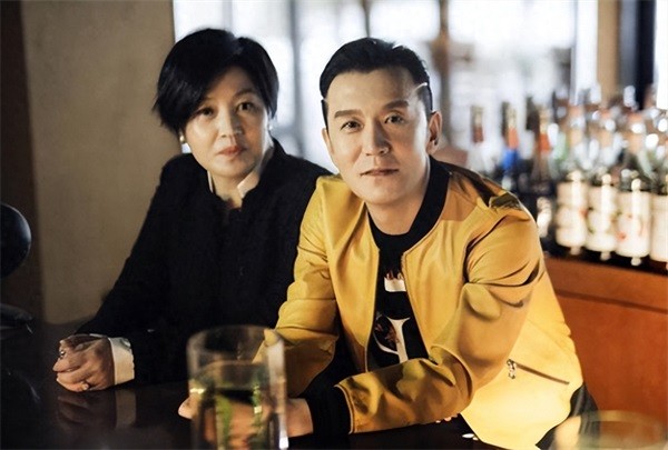 李咏妻子哈文改嫁没（李咏哈文的爱情故事）-