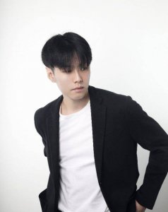 ​新青年·上封面 |《绝对唱响》亚军王睿：十年沉淀，从歌手到音乐制作人