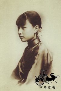 ​孟小冬珍贵老照片：生就国色天香的容颜，却一生坎坷晚年迁居台湾