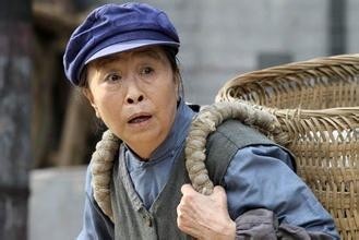 她是《我的丑娘》中丑娘扮演者，没想到她女儿长得这么美