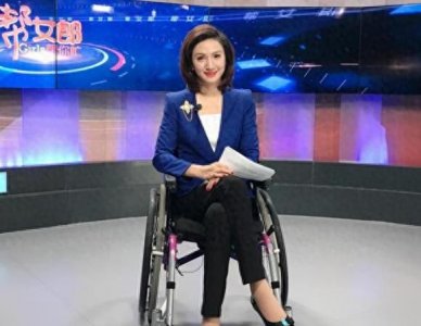 ​梁艺——最美主持人的坚韧与勇气