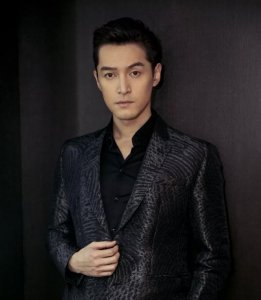​理发只会说“两边剪短”？学学胡歌的这种发型，女生看了都说行