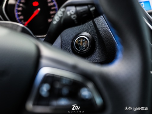 加速匹敌奥迪R系,福特福克斯RS赛道版