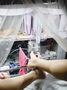 ​有女直播偷拍室友换衣服，还有去女澡堂偷拍，守住私密空间的防线