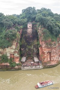 太神奇了,四川乐山大佛“生”出了一座巨型睡佛