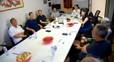 观电影《火种》有感:突出角色人性化是历史题材影视作品的进步