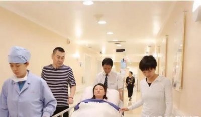 蒋勤勤二胎办豪华周岁宴,两儿子正面照曝光,陈建斌成人生赢家