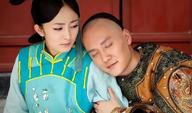 山河月明里何晟铭和成毅父子变兄弟（何晟铭的最新电视剧）