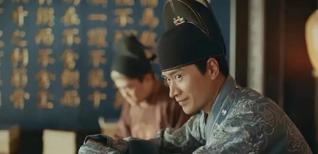 山河月明里何晟铭和成毅父子变兄弟（何晟铭的最新电视剧）