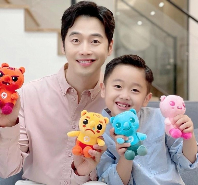 金载沅主演的电视剧（盘点韩国５对青梅竹马夫妻）