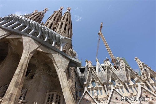 这个“违章”达137年的建筑,既是西班牙国宝,也是全世界的遗产