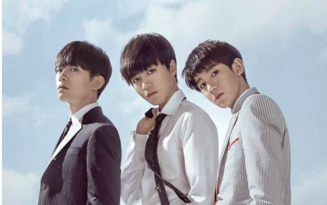时代峰峻李飞回应TFBOYS粉丝:一代明年八月合体