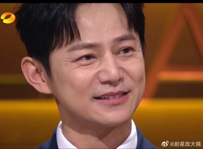 金鹰一幕:马丽获奖何炅哭了!于和伟黄轩陪跑!