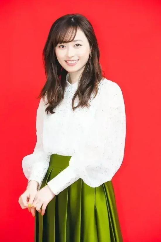 新生代美女演员：福原遥ins高清图集