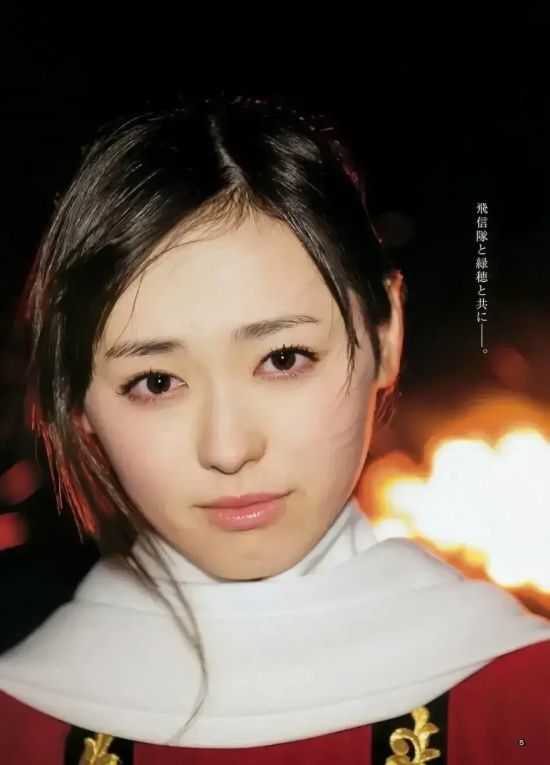 新生代美女演员：福原遥ins高清图集