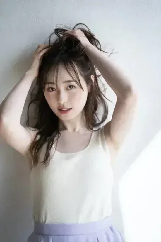 新生代美女演员：福原遥ins高清图集