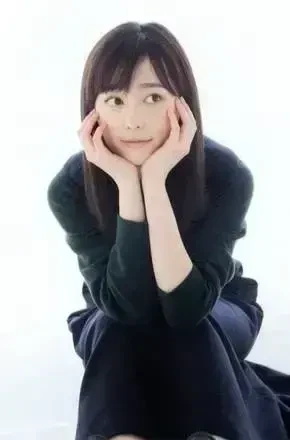 新生代美女演员：福原遥ins高清图集