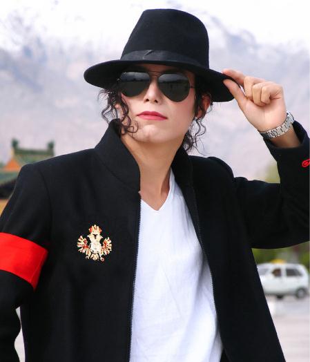 迈克尔杰克逊为什么变白了