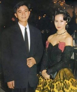 ​明明相爱，却偏偏分手！这6对昔日明星情侣，太让人“意难平”了