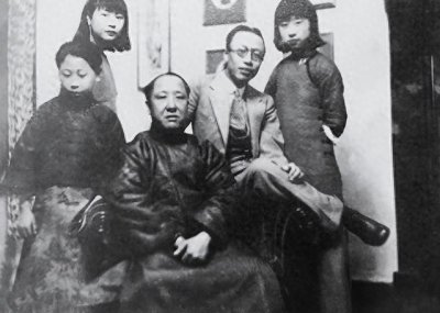 ​醇亲王府出了俩皇帝、一个摄政王，堪称王府之最，一年得花多少钱