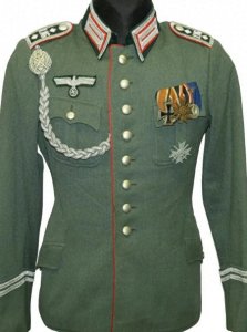 ​纳粹军装的设计目标是要：军服一定要帅