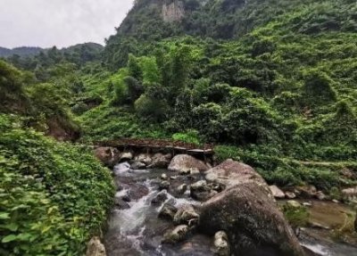 炎炎夏日 到“水帘洞”走一遭