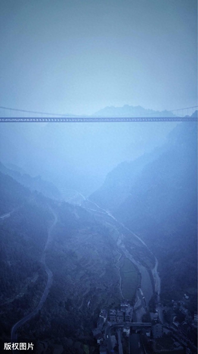 矮寨大桥（矮寨特大悬索桥）