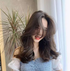 ​“睡不醒”头火了，慵懒感十足，今年最热门的发型就是它