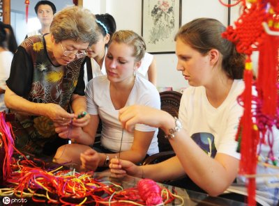 ​不知道怎样和老外聊天？你需要这些干货