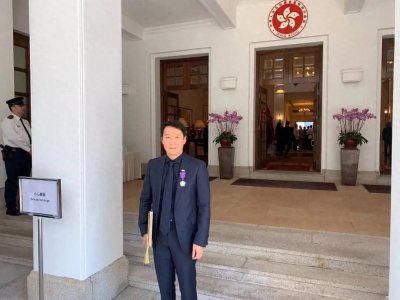 ​1999年，黎明与他事先张扬的“自杀”案