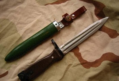 ​利刃出鞘！从81式到95式，中国军用刺刀的发展已走向世界前列