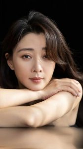 ​殷桃美图欣赏，问君能有几多愁？恰似一江春水向东流