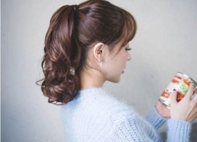 ​如何扎高马尾 女生想要回头率，那就从头改变自己，高马尾学起来