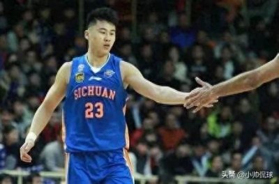 ​CBA老将榜：贾诚，名气大于实力，顶薪名不副实，全靠冠军加成！