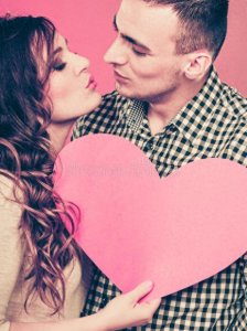 ​恋爱交往中，男女最亲密的互动方式有哪些？