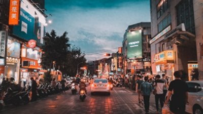 ​香港的黑帮为什么比起台湾的黑帮，感觉就是过家家