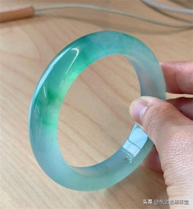 ​到底什么是木那翡翠？