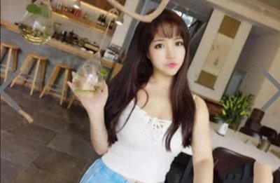 ​美女主播周二珂7.28走光事件：一次意外的直播经历