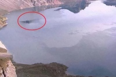 ​长白山天池太恐怖了（长白山天池的下面真的有水怪吗）