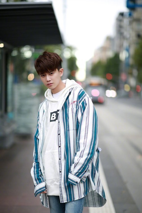 欢瑞为什么捧任嘉伦 他的火其实也是必然的