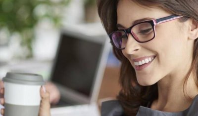 ​怎么试探已婚女人喜不喜欢你 已婚女动心后克制的表现