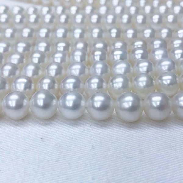 八个技巧教你辨别珍珠真假（如何辨认珍珠的真假）