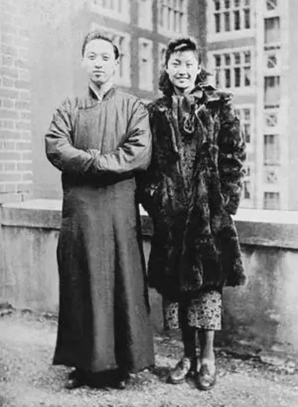 ▲黄宗英与哥哥黄宗江。