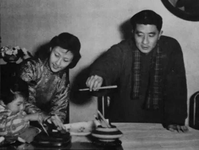 ▲黄宗英与赵丹。