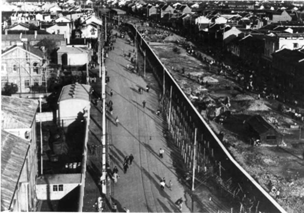 中国珍贵历史老照片旧照片4上海法租界,图十为中日八一四空战后